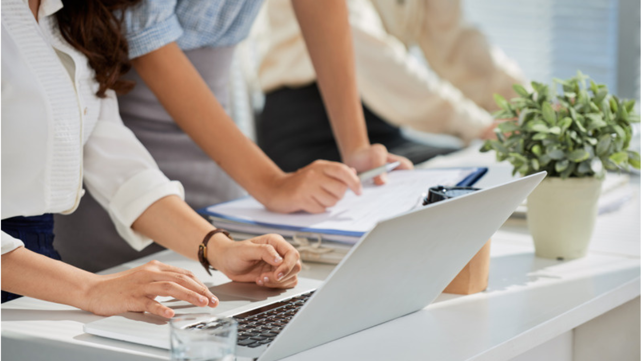 Data Cleansing Services vs. Software